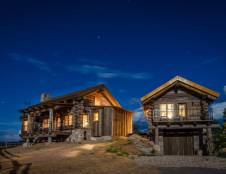 Lodge 140 - 2 Kings & 6 Twins