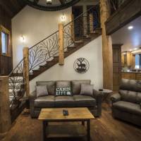 Rustic Retreat, 1R