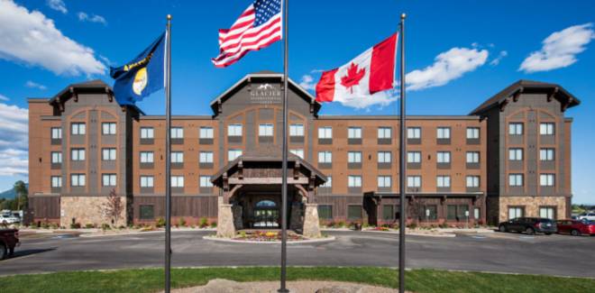 Glacier International Lodge