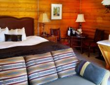 Standard King with Sleeper Sofa Grizzly Cabin