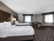 2 Queen Beds Deluxe Family Room