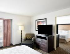 3 Queen Beds 1 Bedroom Suite