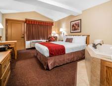 1 King with Whirlpool, Mountain View