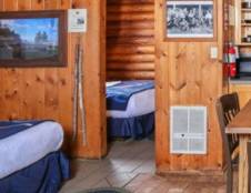 Kalaloch Cabin - Wood Stove - 2 Queens & 1 Futon