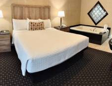 Deluxe River View King Spa