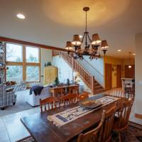 La Mesa - dining & living rooms