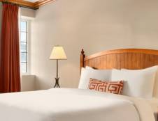 Fairmont Main Lodge Queen