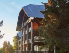 Great Northern Deluxe Renovated Rooms - 1 King