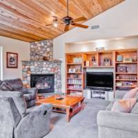 Yosemite Summit - Living Room