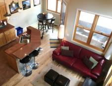 One Bedroom Townhouse + Loft (Sleeps 4)