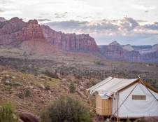 Stargazer with Kids Tent - 1 King & 2 Twins