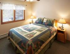 2 Bedroom Suites - 2 Queens