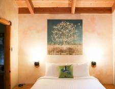 Hummingbird - 1 Queen