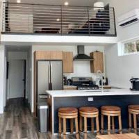 Flower Point (Cabin C) Kitchen & Loft