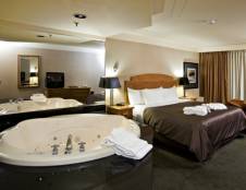 Deluxe Jacuzzi  Rooms - 1 King