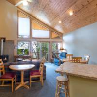 Falcons Nest (Upstairs) - living room