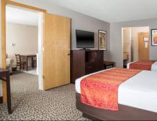 Junior Suite - 2 Queens & 1 Sofa Sleeper