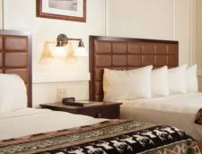 Frontier Cabin - 1 Queen or 2 Queens