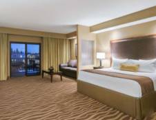 Junior Suite - 1 King & 1 Sofa Sleeper