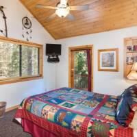 River Refuge - Upstairs Bedroom
