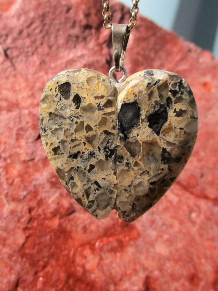 https://res.cloudinary.com/rock-n-hearts-inc/image/upload/c_scale,w_699/v1588524498/New%20Hearts/granite-experiment.jpg