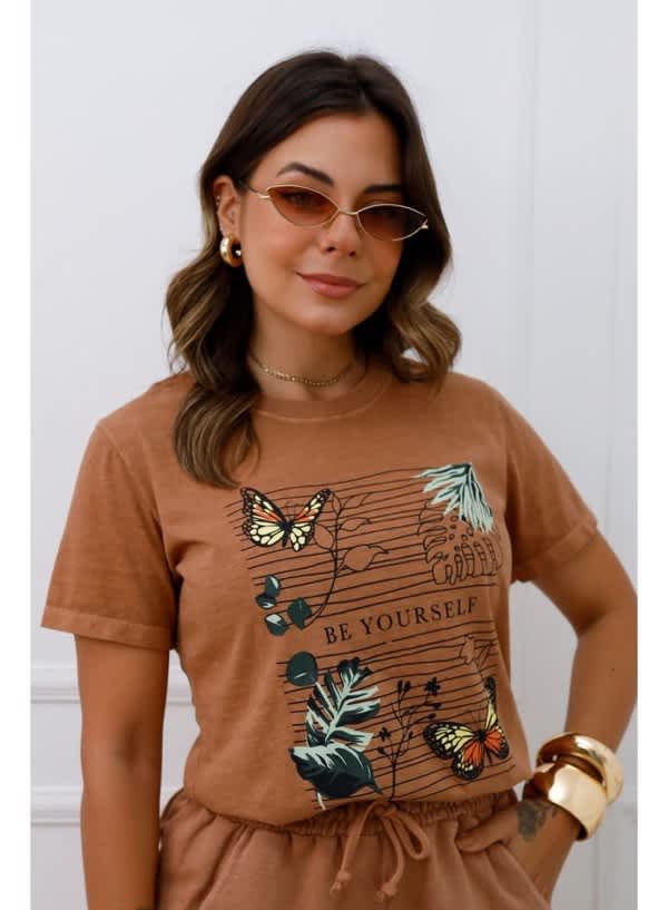 Camiseta estonada borboletas 