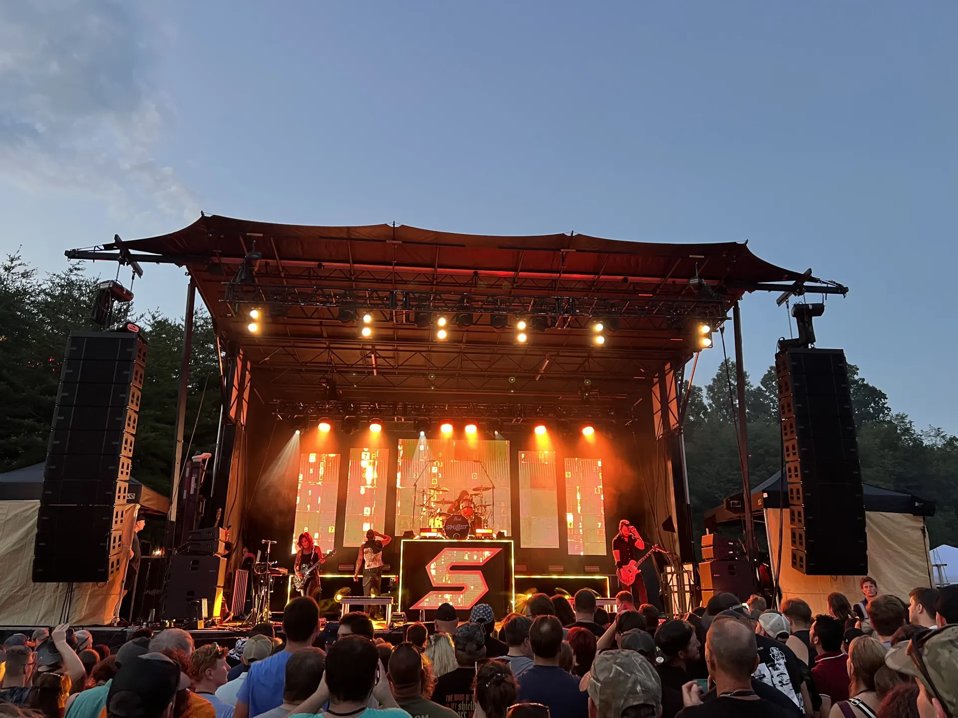 Skillet concert SL260 Knoxville live production