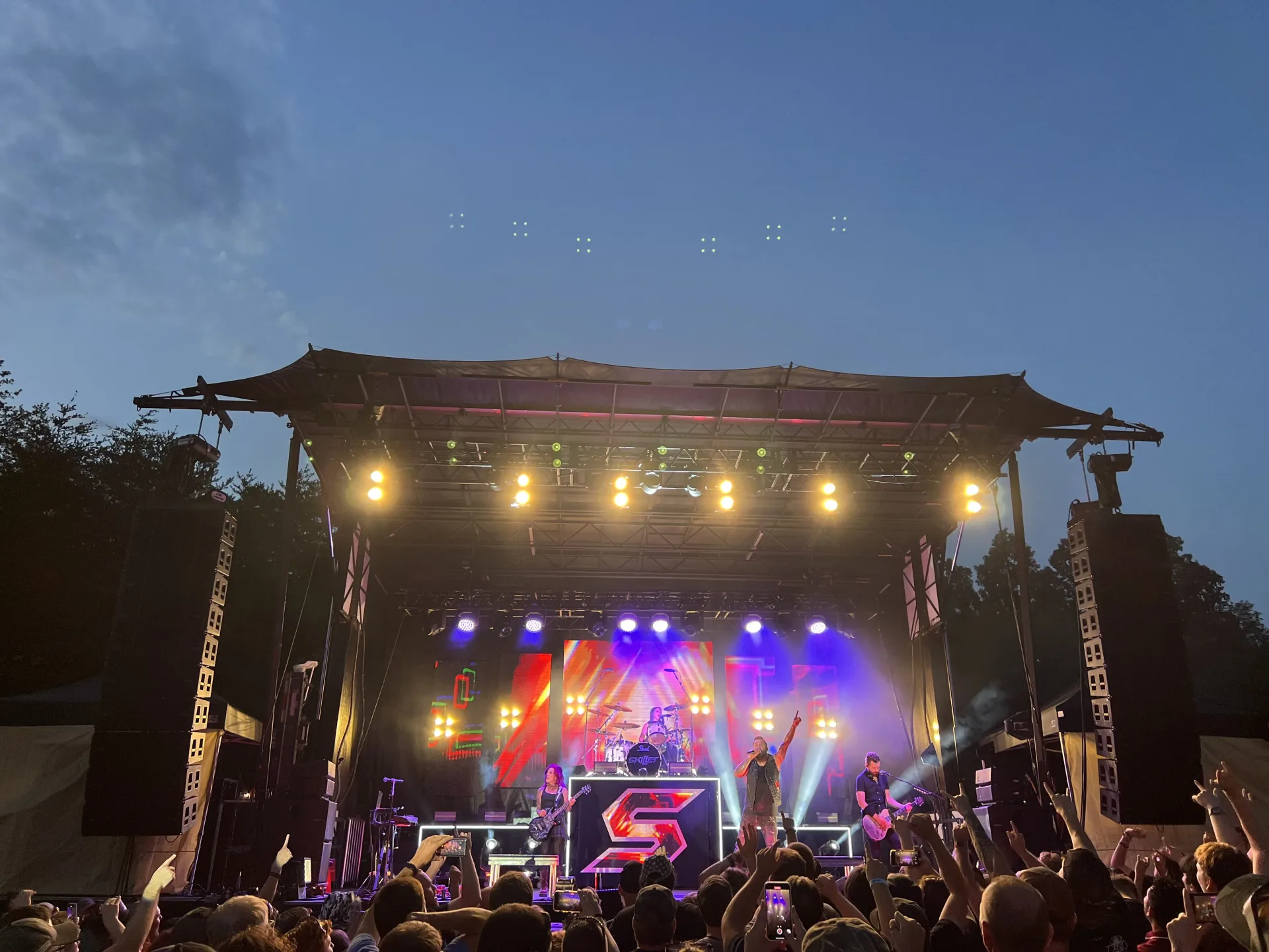 Skillet Knoxville concert SL260 night