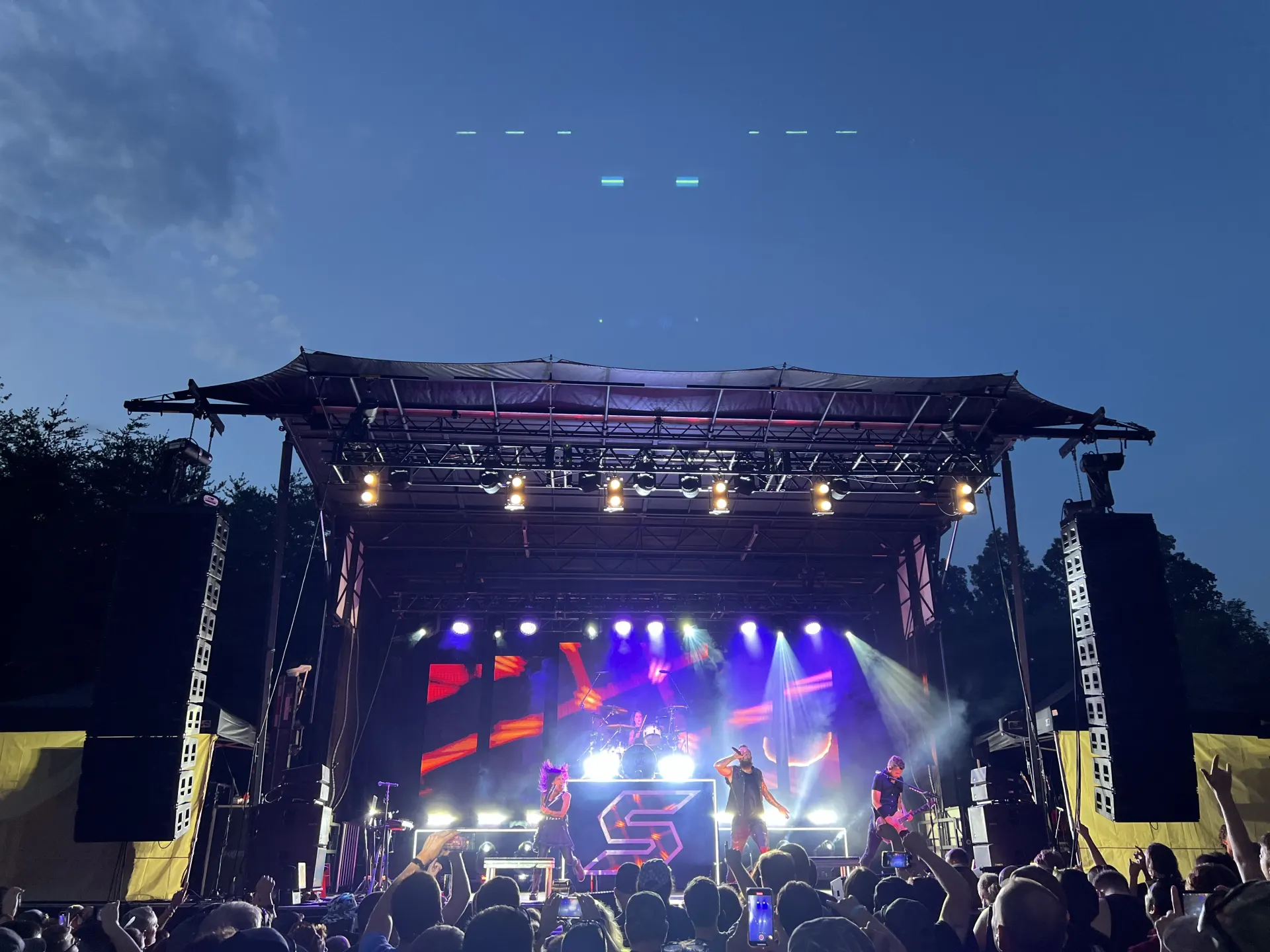 Skillet SL260 concert Knoxville production