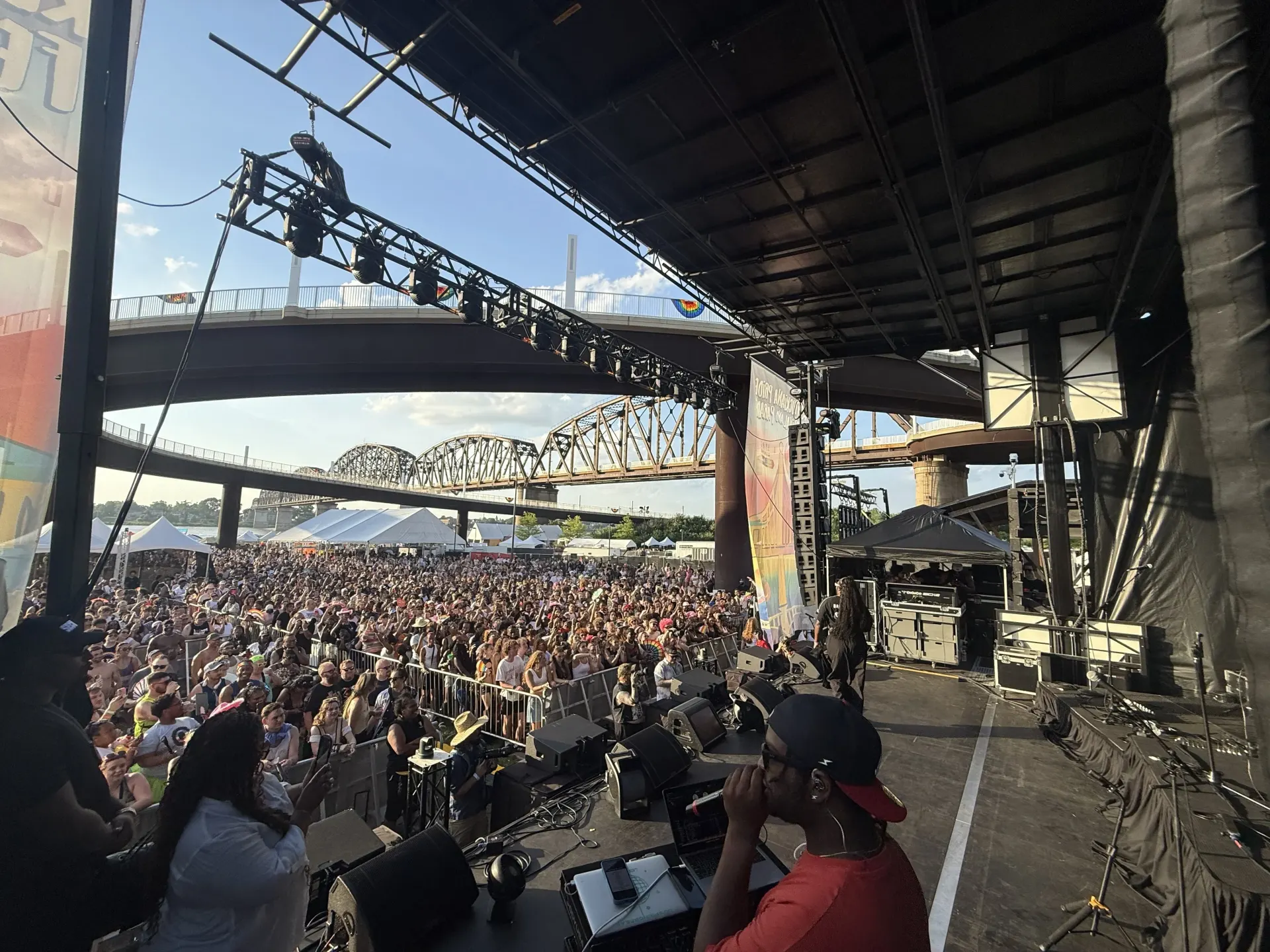 SL260 mobile stage with line array and lighting outdoors