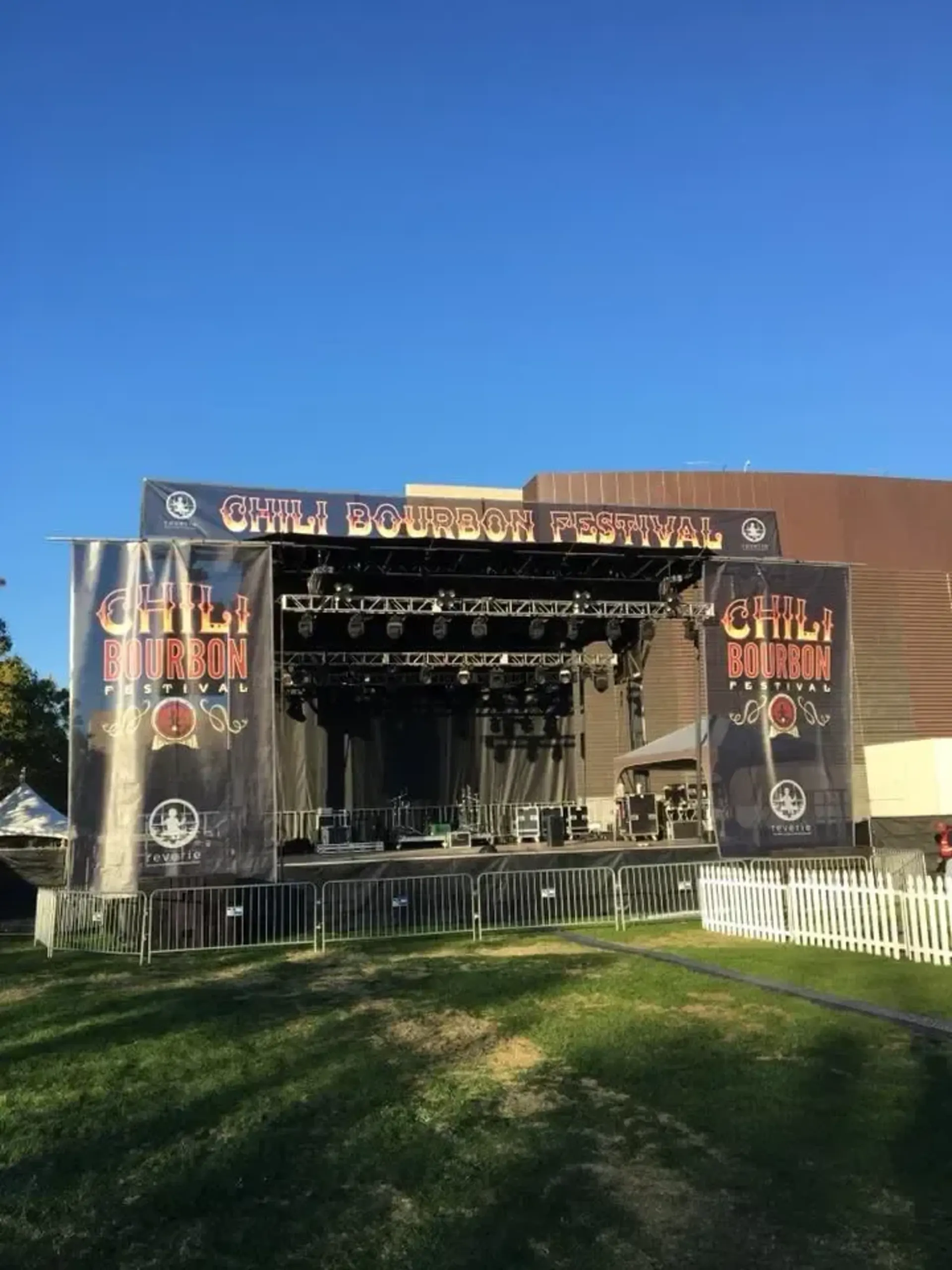 SL260 outdoor stage with line array, lighting, and roof