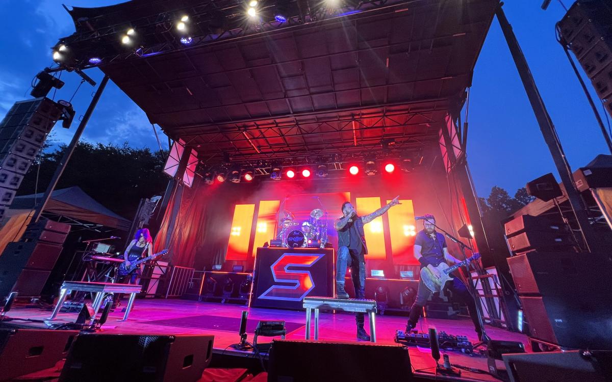 Skillet SL260 concert Knoxville stage front