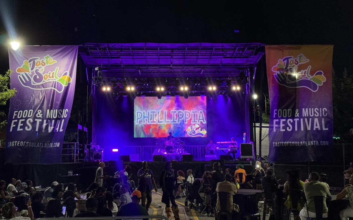 SL260 mobile stage with concert lighting and audio