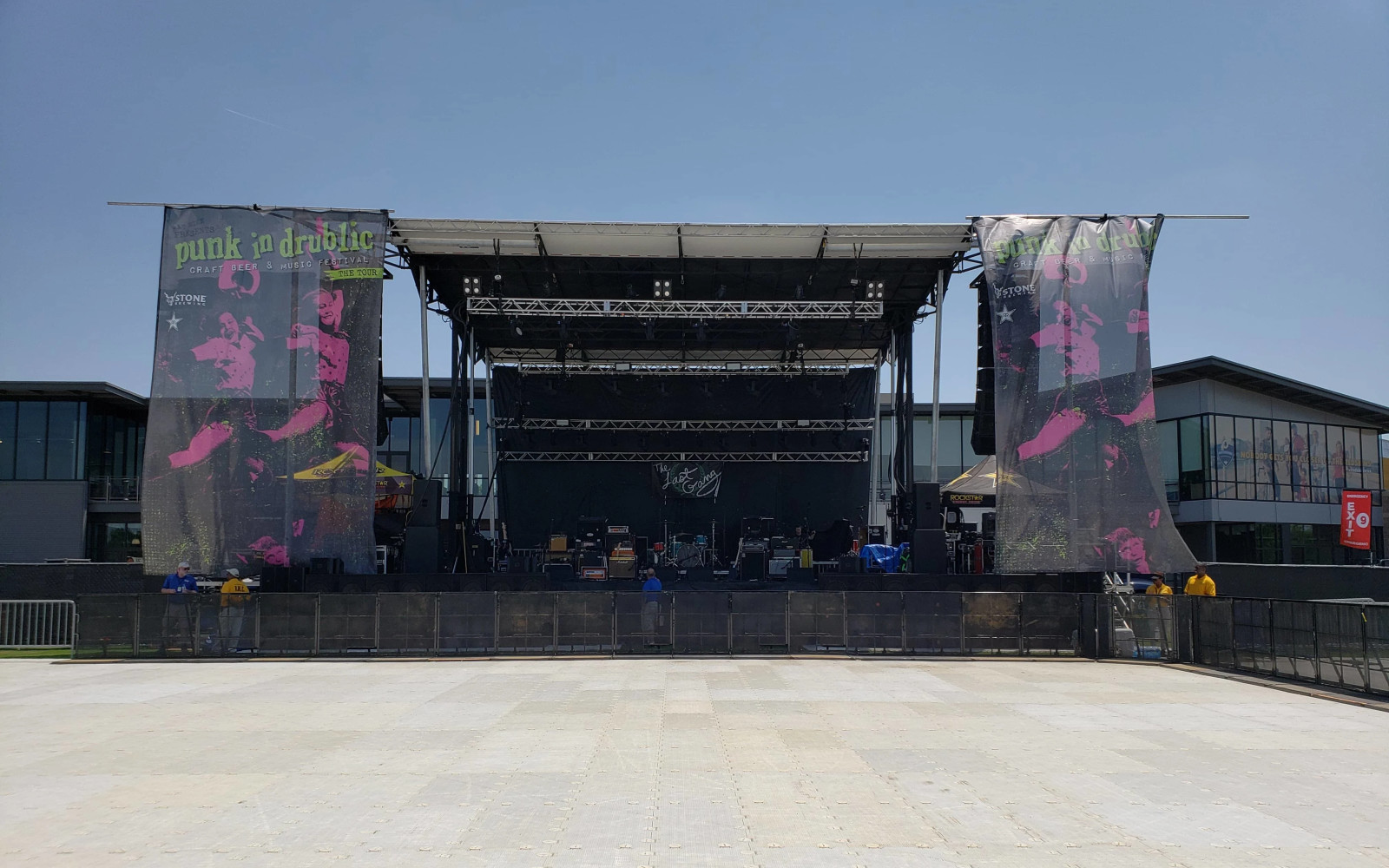 Stageline SL320 at craft beer and music festival