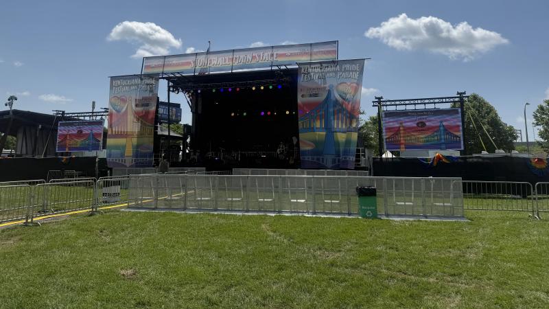 Stageline SL260 with LED video wall and IMAG system