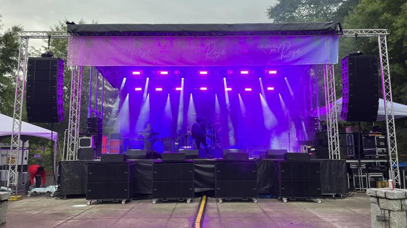 Outdoor truss with moving head LED wash and beam lighting