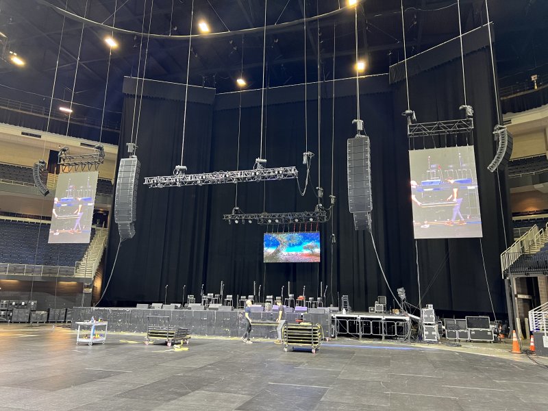 Arena & Amphitheater