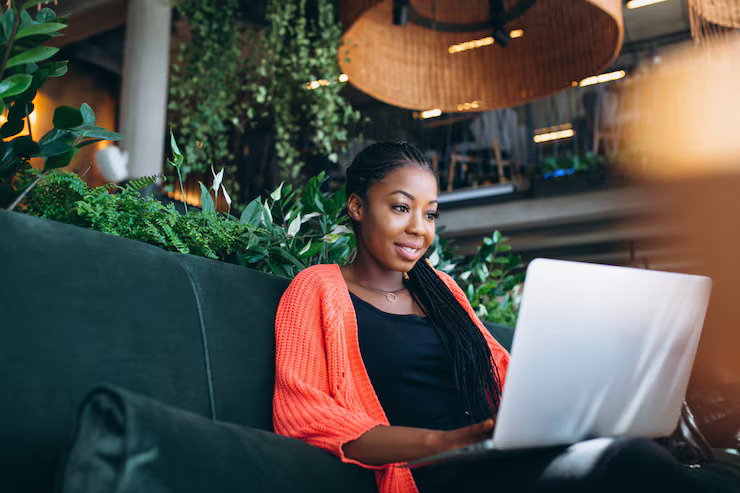 “Three clients make my monthly income” Five Freelancers On How They Manage Multiple Income Streams