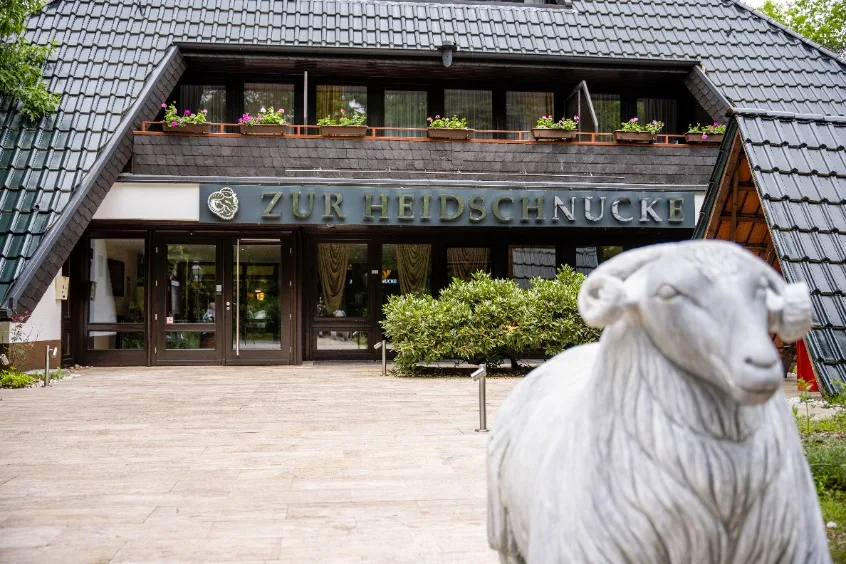 Rolfs Flyg & Bussresor AB