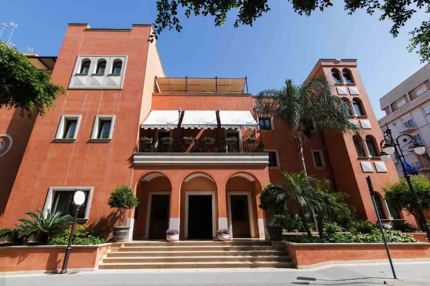 Rolfs Flyg & Bussresor AB