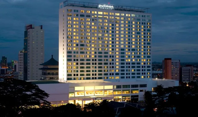 Rolfs Flyg & Bussresor AB