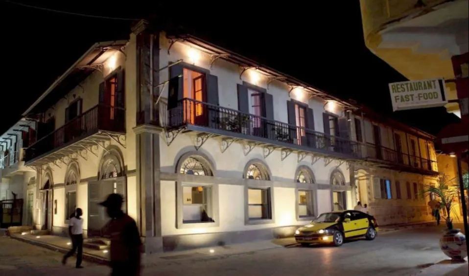 Rolfs Flyg & Bussresor AB