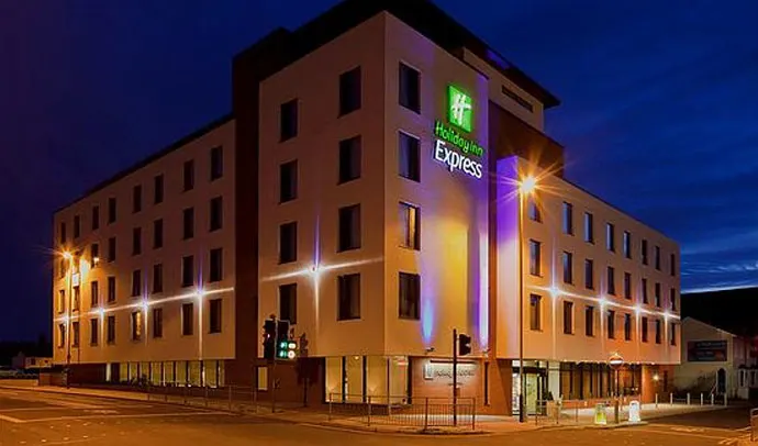 Rolfs Flyg & Bussresor AB