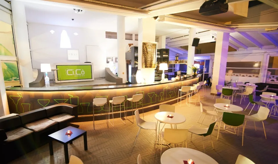 Rolfs Flyg & Bussresor AB