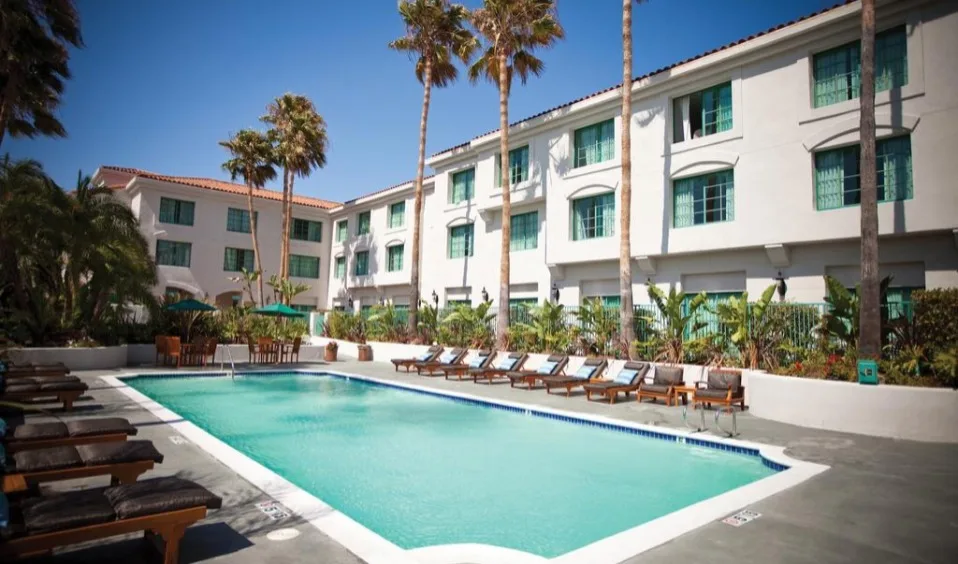 Rolfs Flyg & Bussresor AB