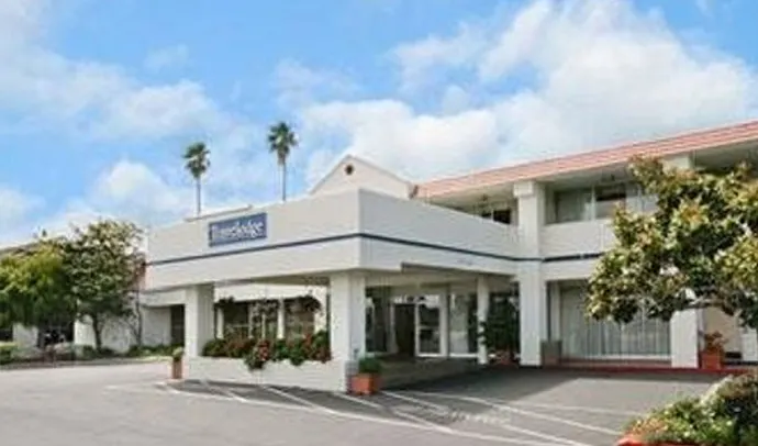 Rolfs Flyg & Bussresor AB