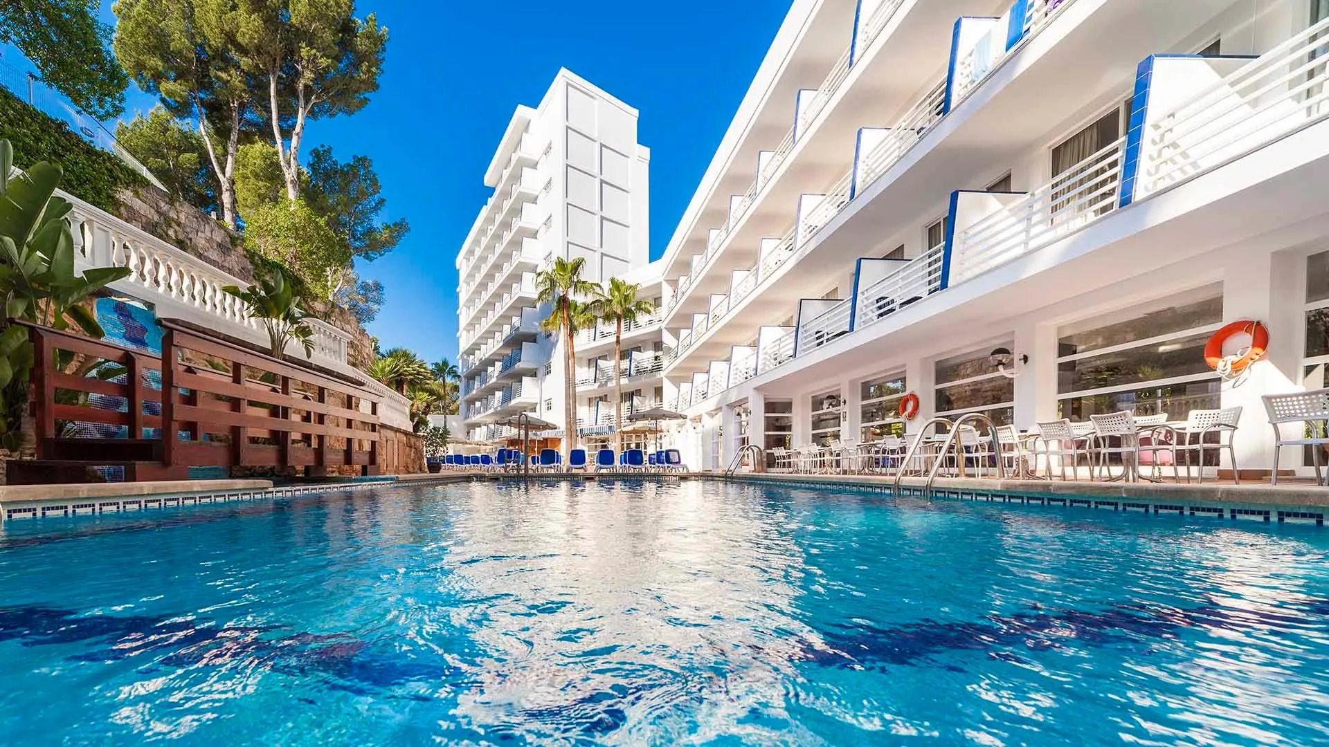 Rolfs Flyg & Bussresor AB