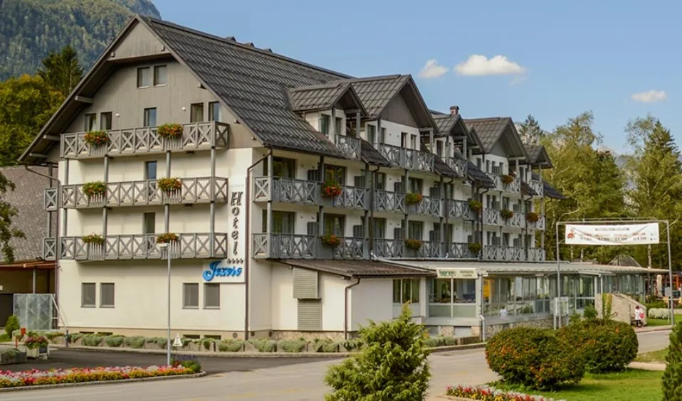 Rolfs Flyg & Bussresor AB