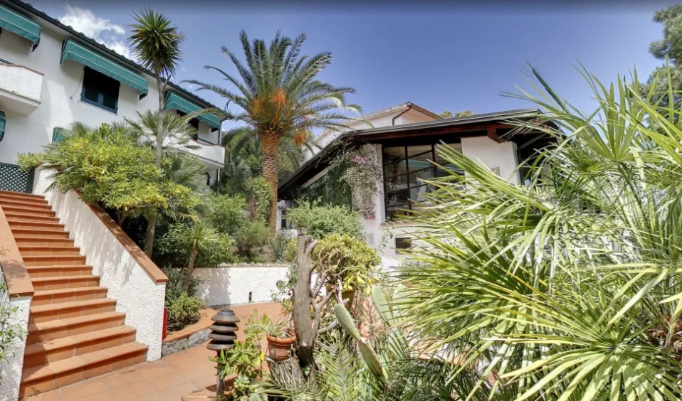 Rolfs Flyg & Bussresor AB