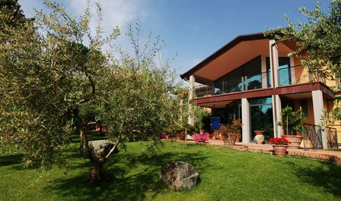 Rolfs Flyg & Bussresor AB